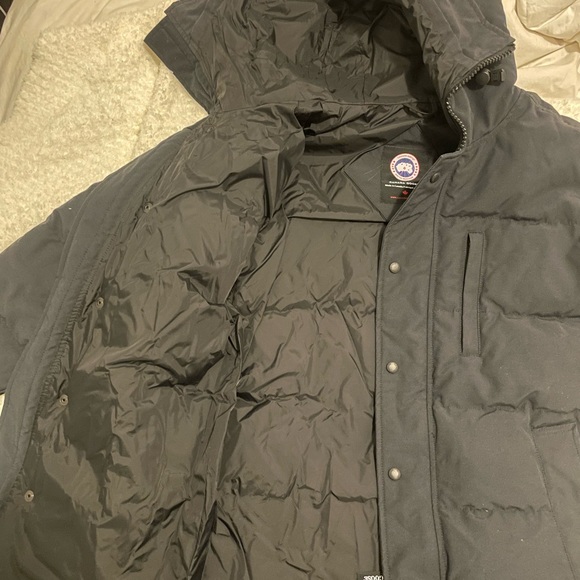 DARK BLUE CANADA GOOSE JACKET - Picture 3 of 3